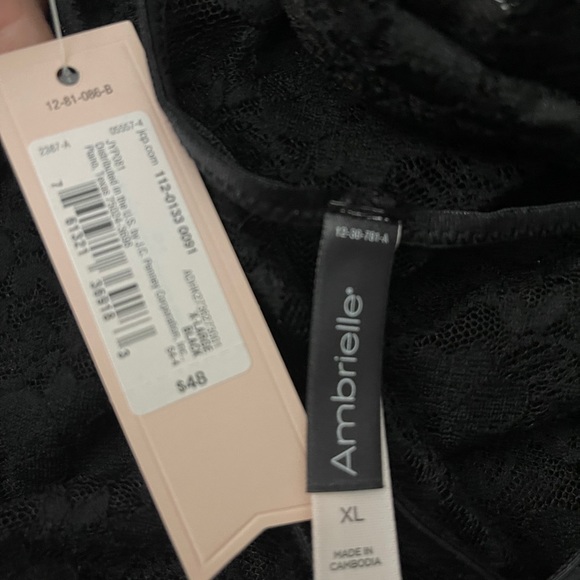 Ambrielle XL, Black Lace - Picture 4 of 5